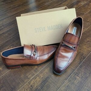 Men's Steve Madden pointe tan leather loafers